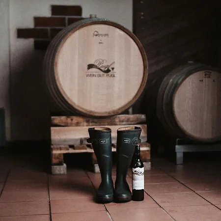 Homestay Weingut Pugl