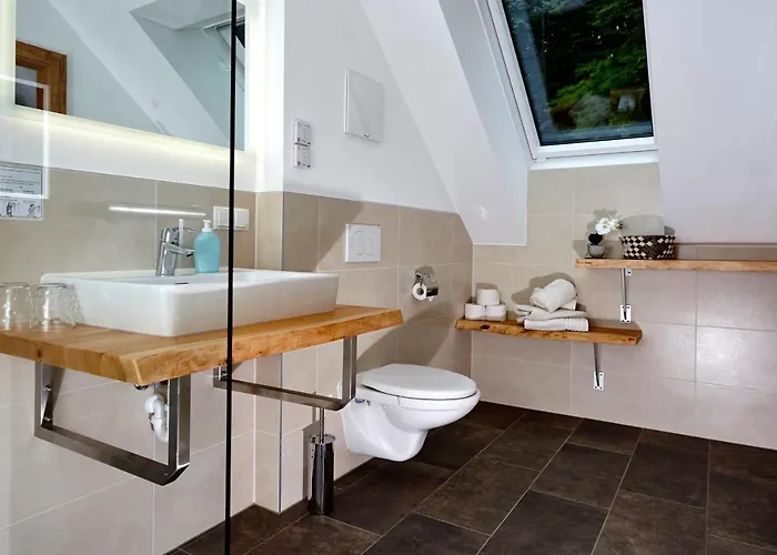 홈스테이 Weingut Pugl *