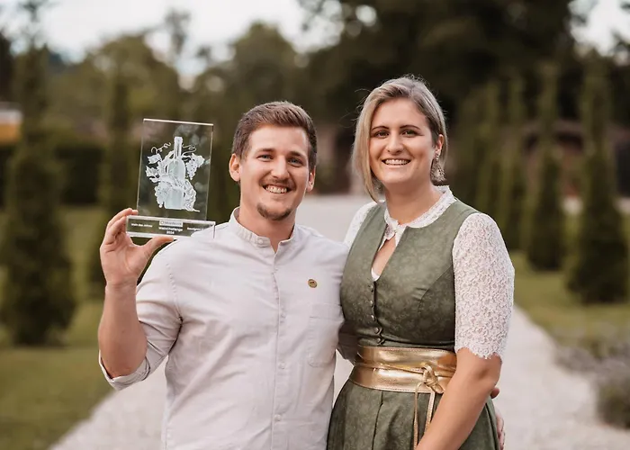 홈스테이 Weingut Pugl